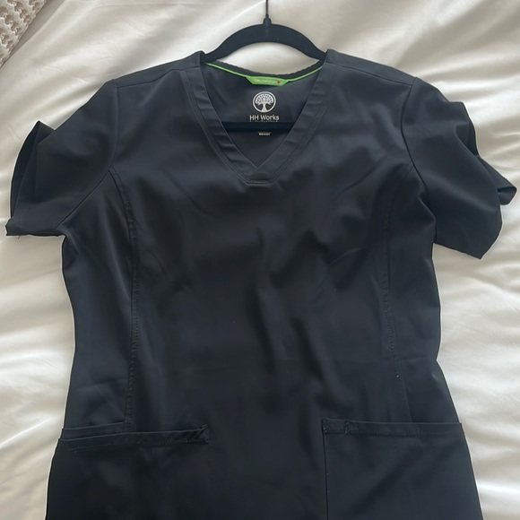 HH Works HEALING HANDS SCRUB TOP - Picture 1 of 4